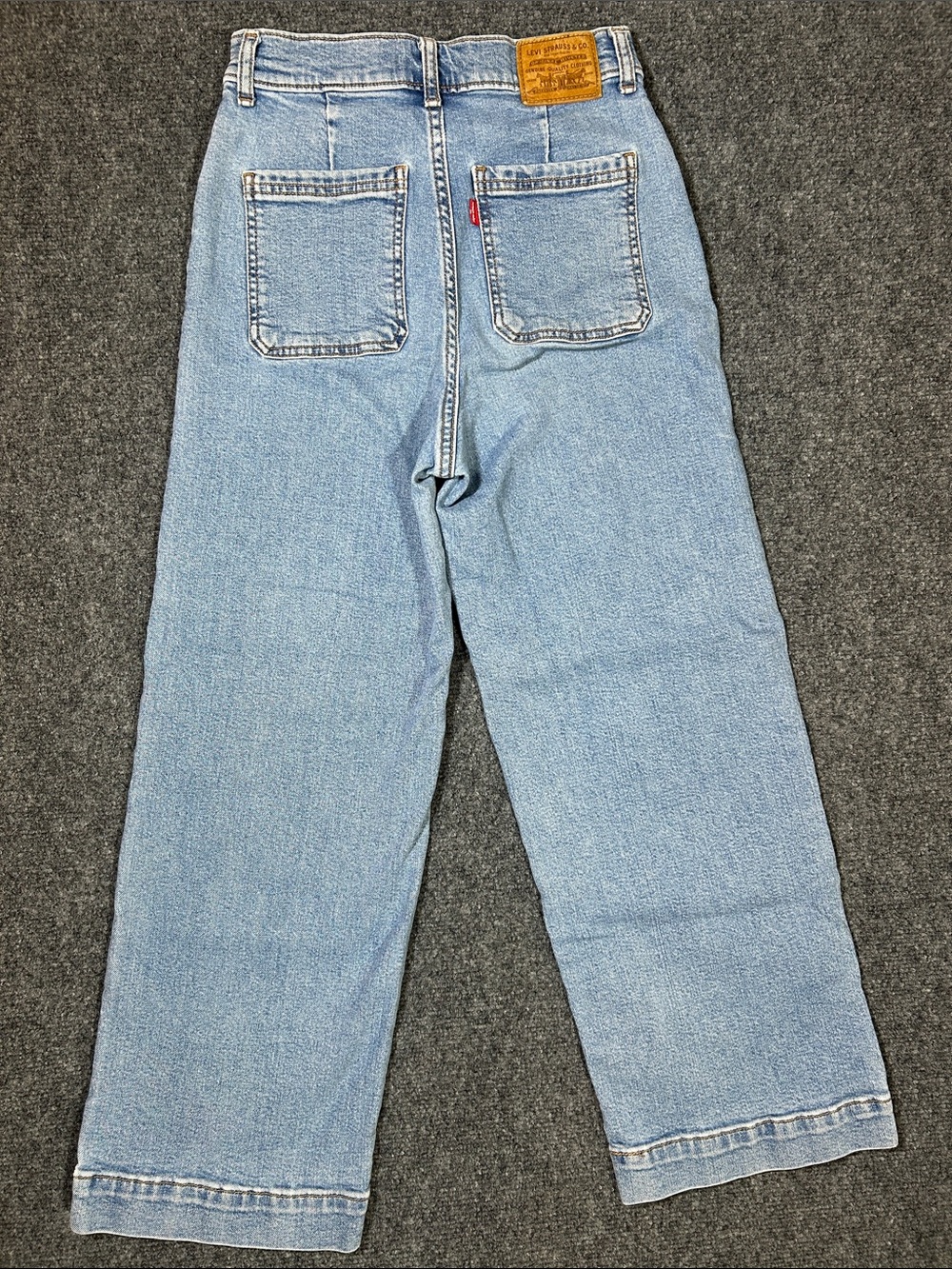 Levi's Ribcage Wide Leg Crop Light Blue Wide-Leg Jeans Women’s 25W x 26L - Picture 4 of 14